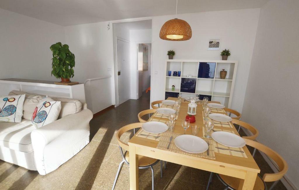Appartamento Duplex En Frente De La Playa Al Lado De Barcelona Canet De Mar Esterno foto